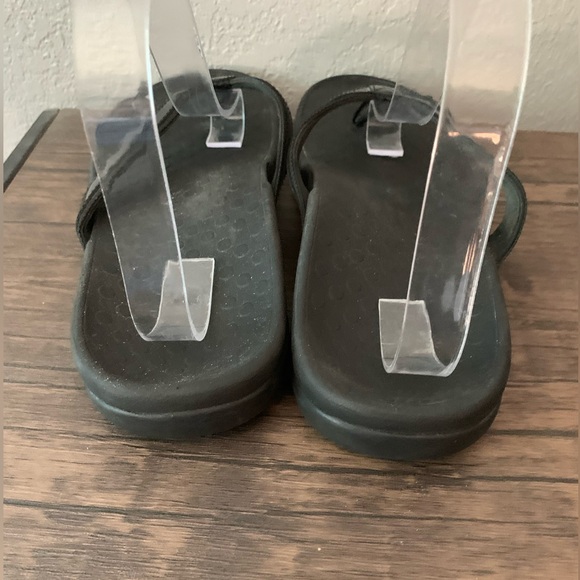 Vionic Women's Sandals size 11 - Picture 3 of 8